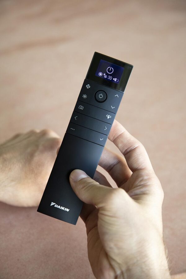 Daikin_Emura_3_Black_FTXJ-AB_Fernbedienung2