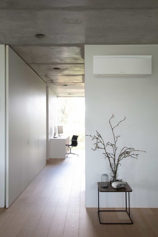 Daikin_Emura_3_weiss_FTXJ_AW_Bild_1